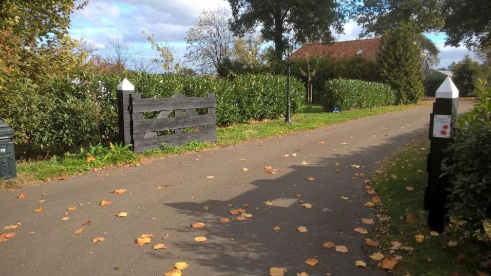 Pipowagen Lidewei Groningen Westerwolde Unieke Ligging Met Eigen Tuin En Vrij Uitzicht Over Veld Naar Natuurgebied Onstwedde Exteriér fotografie