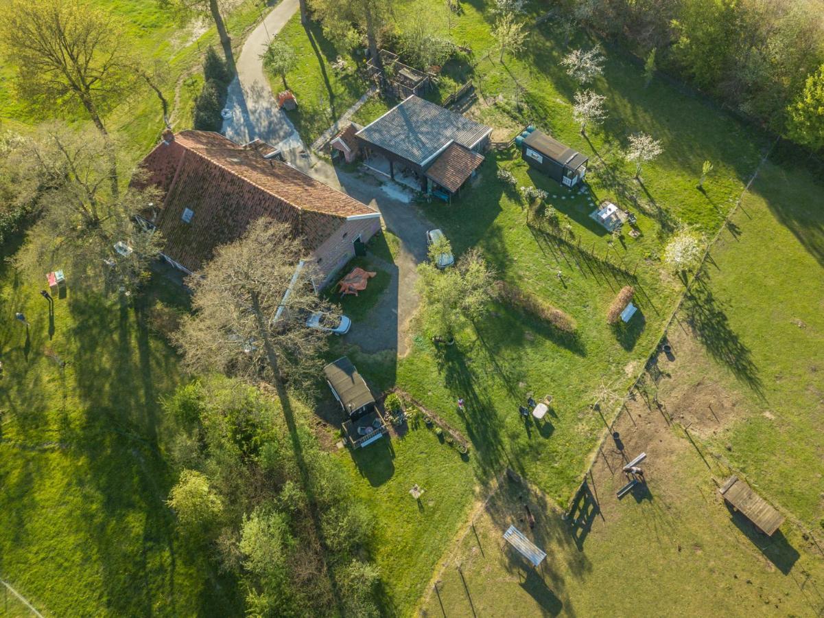 Pipowagen Lidewei Groningen Westerwolde Unieke Ligging Met Eigen Tuin En Vrij Uitzicht Over Veld Naar Natuurgebied Onstwedde Exteriér fotografie
