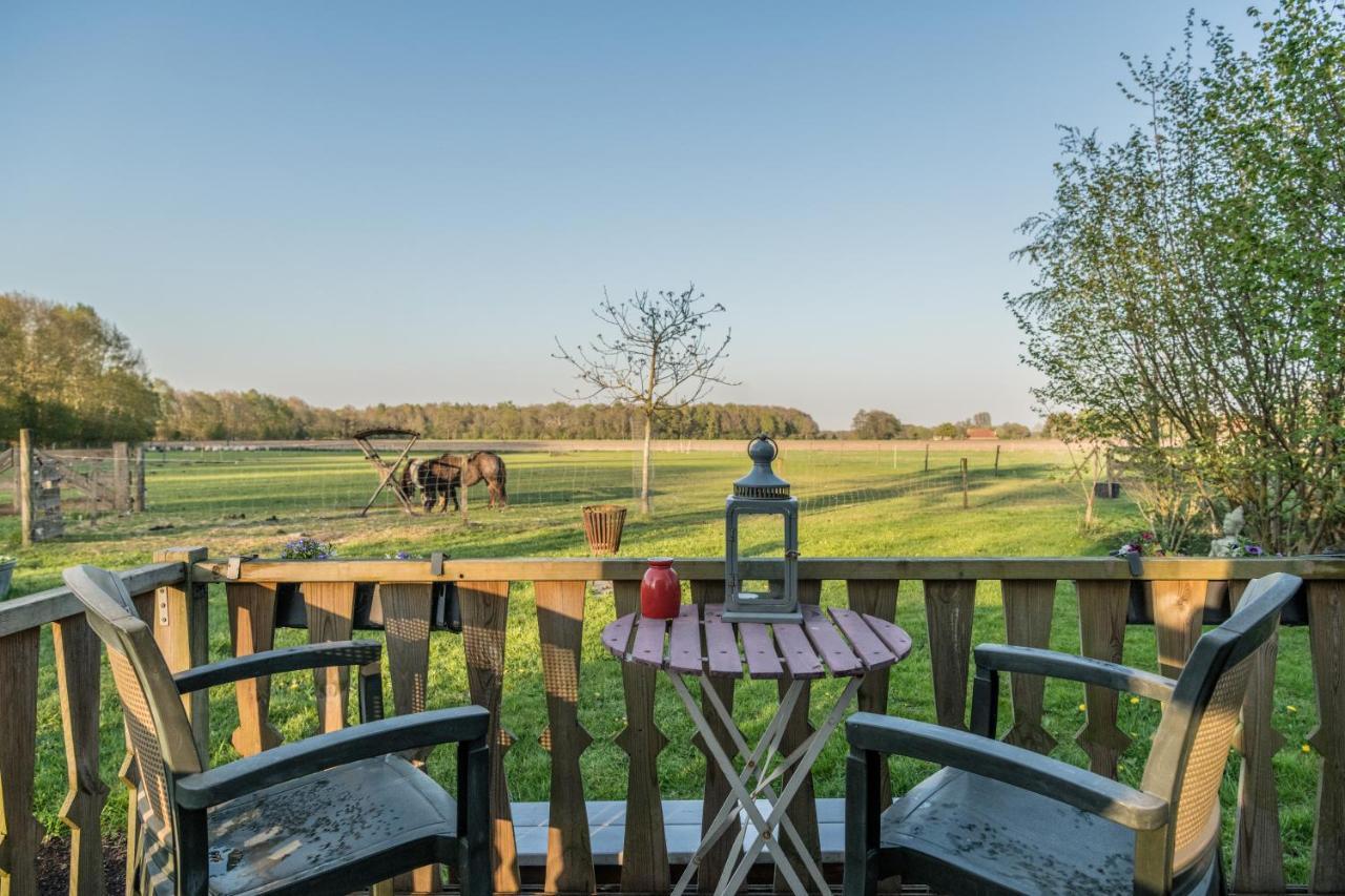 Pipowagen Lidewei Groningen Westerwolde Unieke Ligging Met Eigen Tuin En Vrij Uitzicht Over Veld Naar Natuurgebied Onstwedde Exteriér fotografie